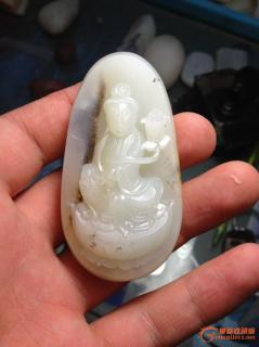 新疆和田玉 天然黑皮白玉观音 质地细腻 天工精雕
