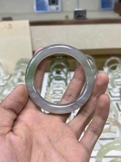101【和田玉】烟紫带翠手镯
