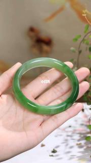 和田玉碧玉白加绿手镯