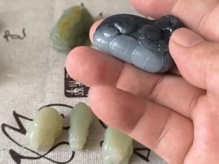 胖老板挑战在b站卖和田玉籽料边角料的第八天!
